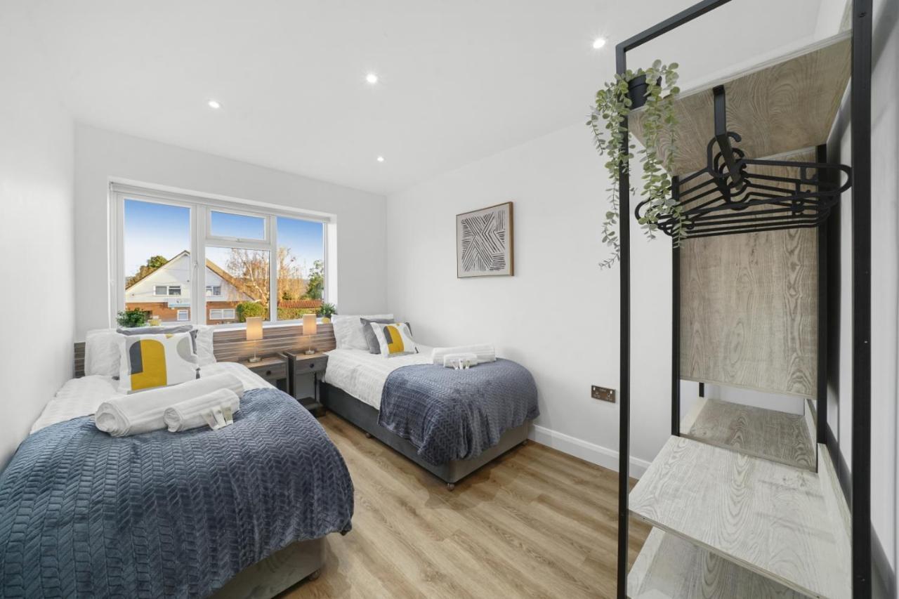 Modern Bungalow In Maidstone Sleeps 5 With Free Parking المظهر الخارجي الصورة