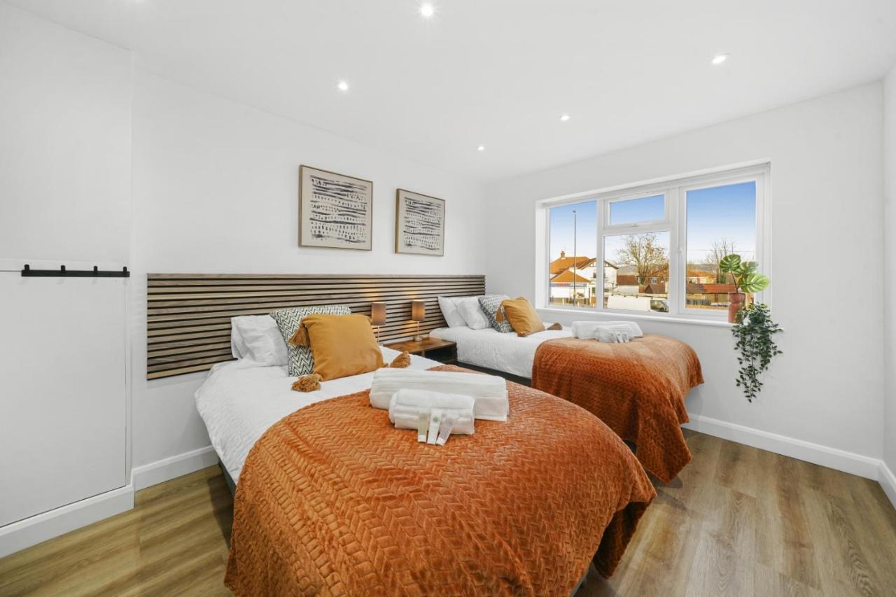 Modern Bungalow In Maidstone Sleeps 5 With Free Parking المظهر الخارجي الصورة