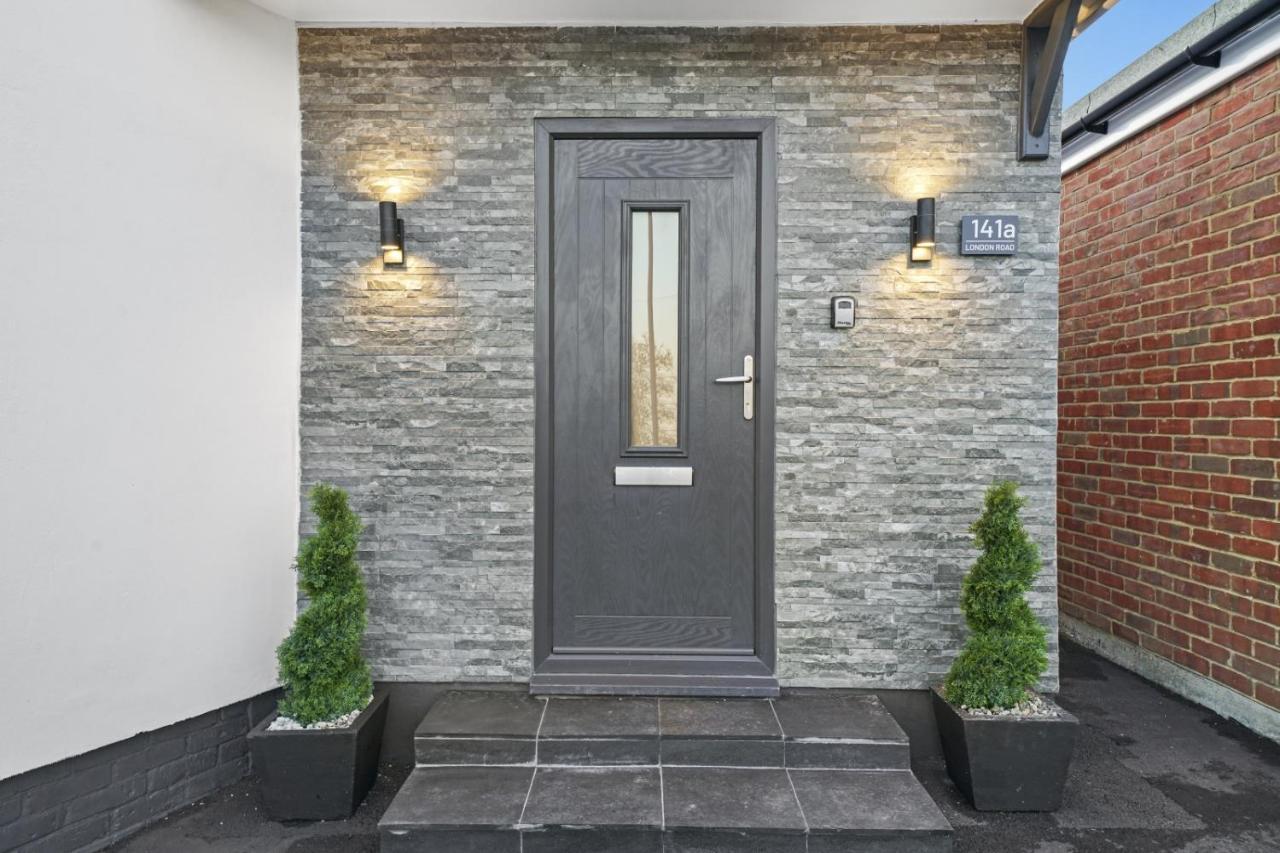 Modern Bungalow In Maidstone Sleeps 5 With Free Parking المظهر الخارجي الصورة