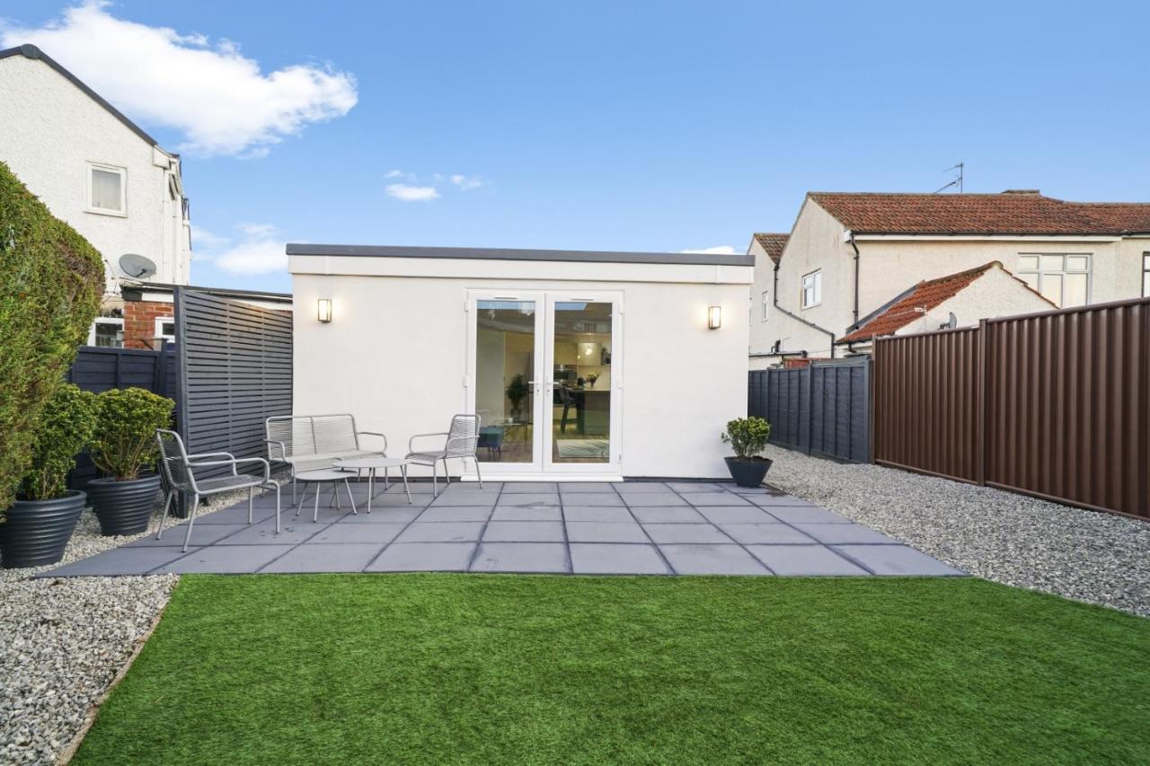 Modern Bungalow In Maidstone Sleeps 5 With Free Parking المظهر الخارجي الصورة