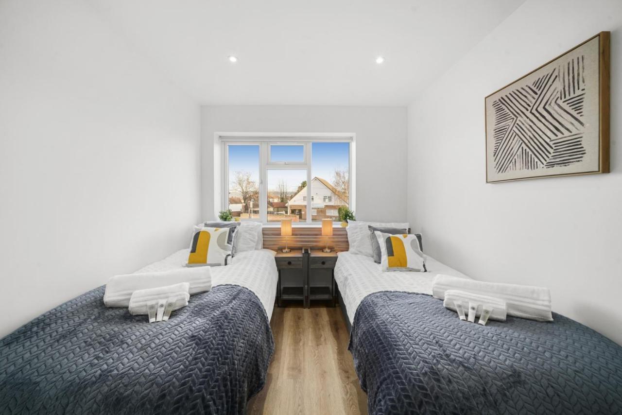 Modern Bungalow In Maidstone Sleeps 5 With Free Parking المظهر الخارجي الصورة